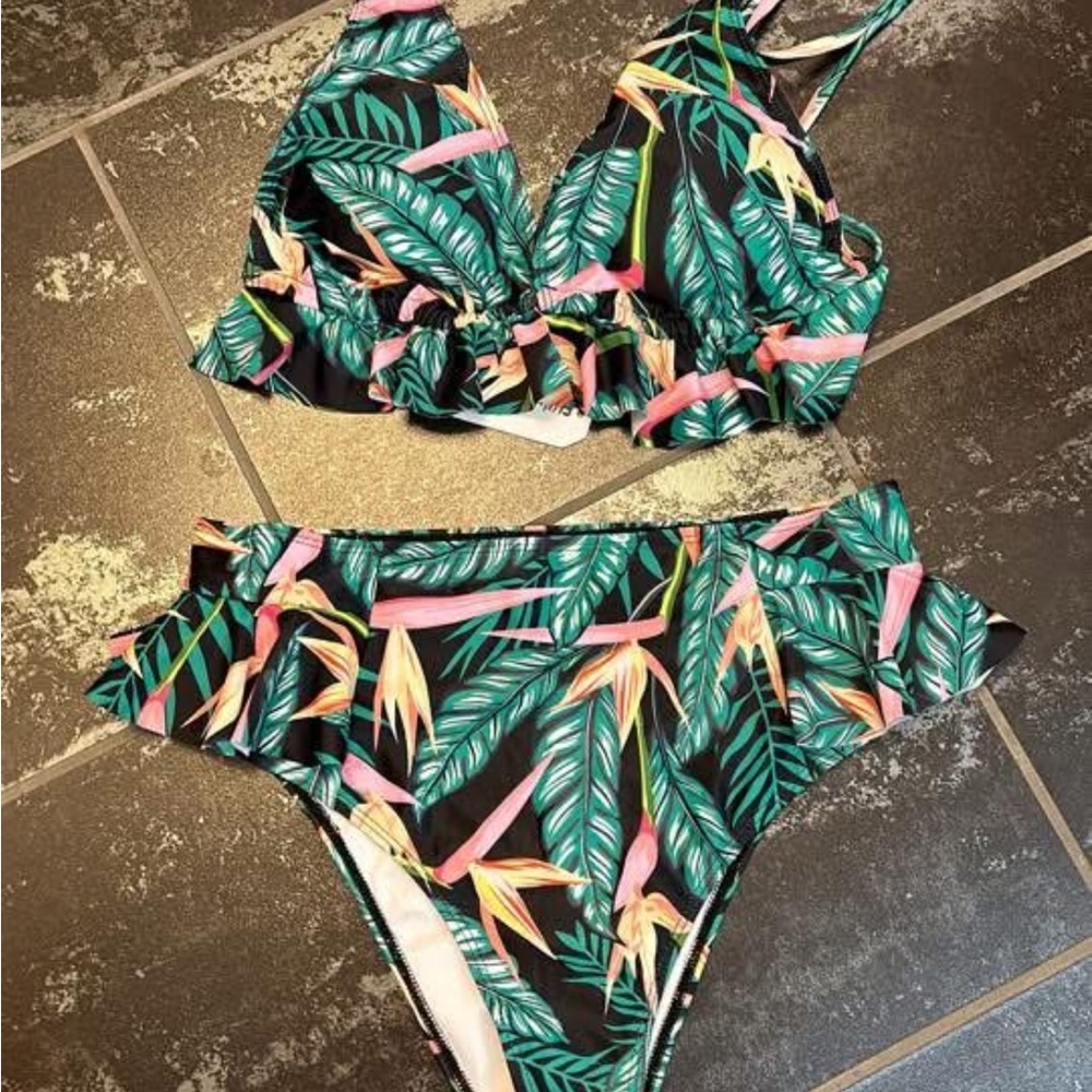 Tropical Leaf Print Bikini Set